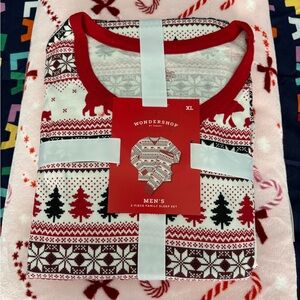 Wondershop Men's Festive Red and White Pajama Set